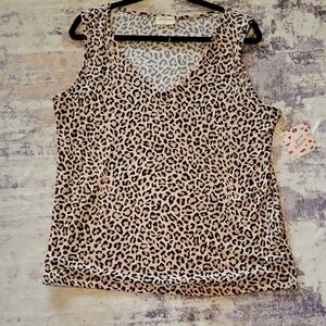 Free Kisses NWT Womens 1X Leopard Print Sleeveless Top